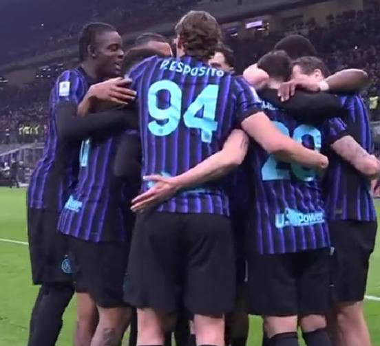 意甲冠军基本锁定!国米15轮14胜领先13分,AC米兰翻盘希望渺茫